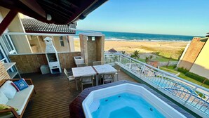 Appartement familial, 5 chambres, vue sur la mer | Restauration en plein air