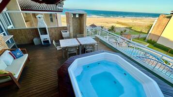 Family Apartment, 5 Bedrooms, Sea View | Outdoor dining