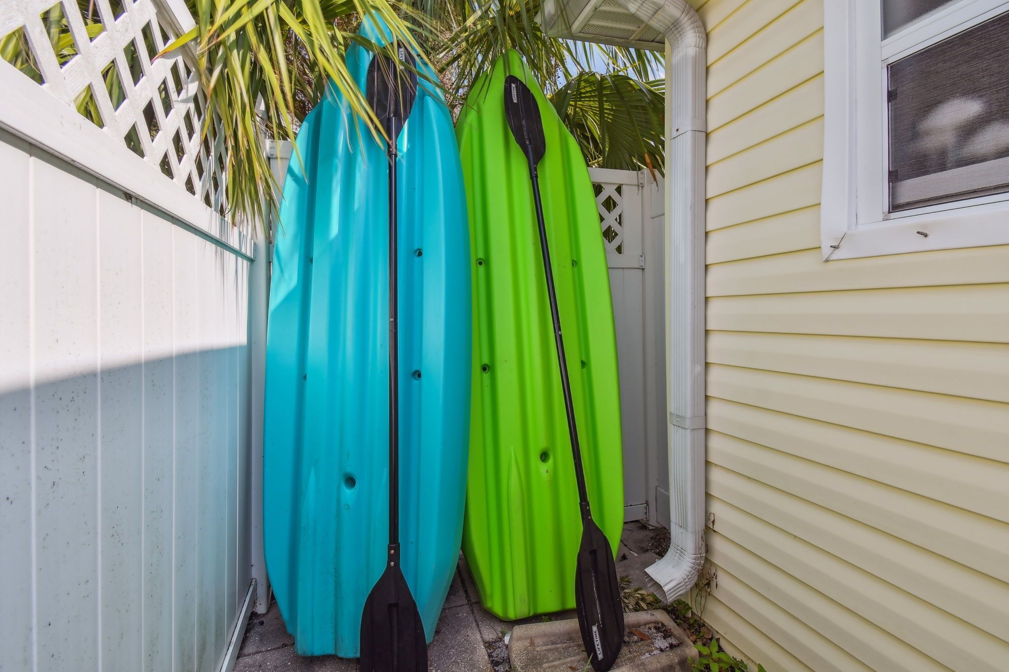 Billie's Beach Bungalow - Kayaks included!