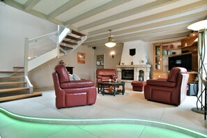 TV, fireplace, DVD player, stereo