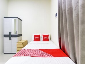 Bed sheets - OYO 92477 Anugrah Kostel Syariah (Semarang)