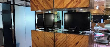 Economy Apartment, 1 Bedroom, Accessible | 1 bedroom, premium bedding, down duvets, individually furnished
