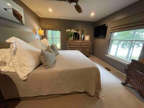 4 Schlafzimmer, Zimmersafe, Schreibtisch, Bügeleisen/Bügelbrett