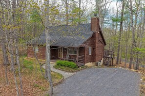 Exterior - “Bearly-Be-Haven” w/hot tub, firepit, Bearly-Be-Haven (Basye)