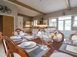 Cottage | Interior