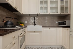 Apartment, 1 Schlafzimmer, Balkon | Eigene Küche | Mikrowelle, Geschirrspüler, Kochgeschirr/Geschirr/Besteck