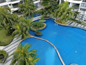 Pool - 海滨度假屋3BR~Walk to Beach_Seaview@4-13pax#RoyalStrand (Johor Bharu)