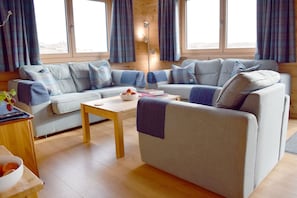 Living area - Inver Lodge (Harris)