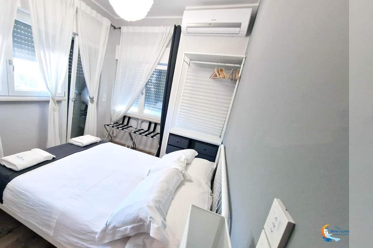 1 bedroom, down duvets, memory-foam beds, free WiFi