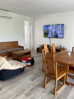 Apartment, Multiple Beds | Dining - Impeccable Luxury 3-bed Apartment in Albion (Albion)