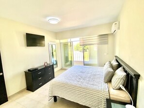 Apartment - Golf Course View | Coffre-fort, décor unique, ameublement unique