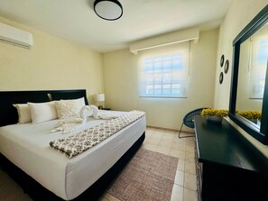 Two-Bedroom Apartment - Ground Floor | In-room safe, individually decorated, individually furnished - SM Apartments (San José del Cabo)