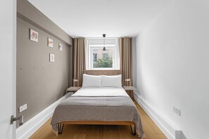 2 Schlafzimmer, Bügeleisen/Bügelbrett
