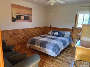 5 bedrooms, iron/ironing board, free WiFi, bed sheets - Sunny Acre Lodge - 5 Bedrooms with Hot Tub (Doyles)