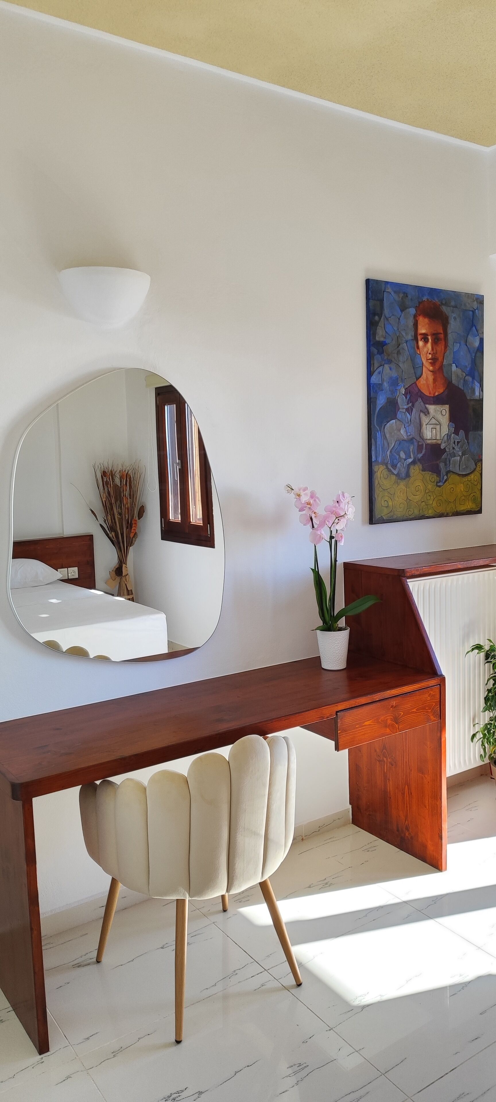 2 chambres, coffres-forts dans les chambres, bureau