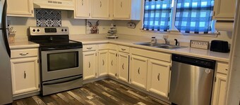 Nana's Townhouse centrally located in the Heart of the Ozarks. 