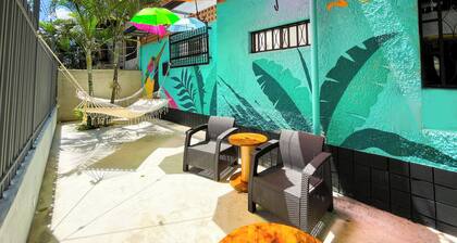 Baku Laureles Hostel