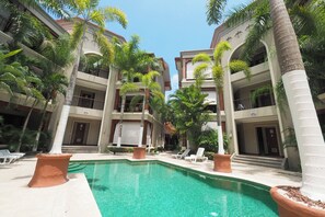 Outdoor pool - Family Paradise Macaws 3 (Jacó)