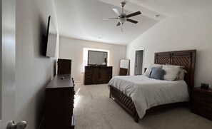 4 soverom, wi-fi (inkludert) og sengetøy