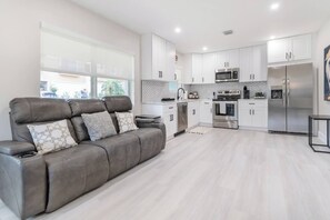 Interior - Modern Victoria Park Retreat | 30+ Night Stays Only (Fort Lauderdale)