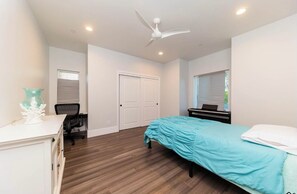 4 bedrooms, free WiFi, bed sheets