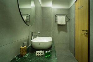Superior-Zimmer | Schreibtisch, schallisolierte Zimmer, kostenloses WLAN, Bettwäsche