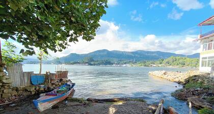 Hotel O Penginapan & Villa Sirait