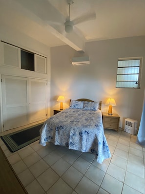 4 quartos, ferros/tábuas de passar roupa, Wi-Fi, roupa de cama