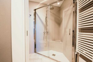Dusche, Haartrockner