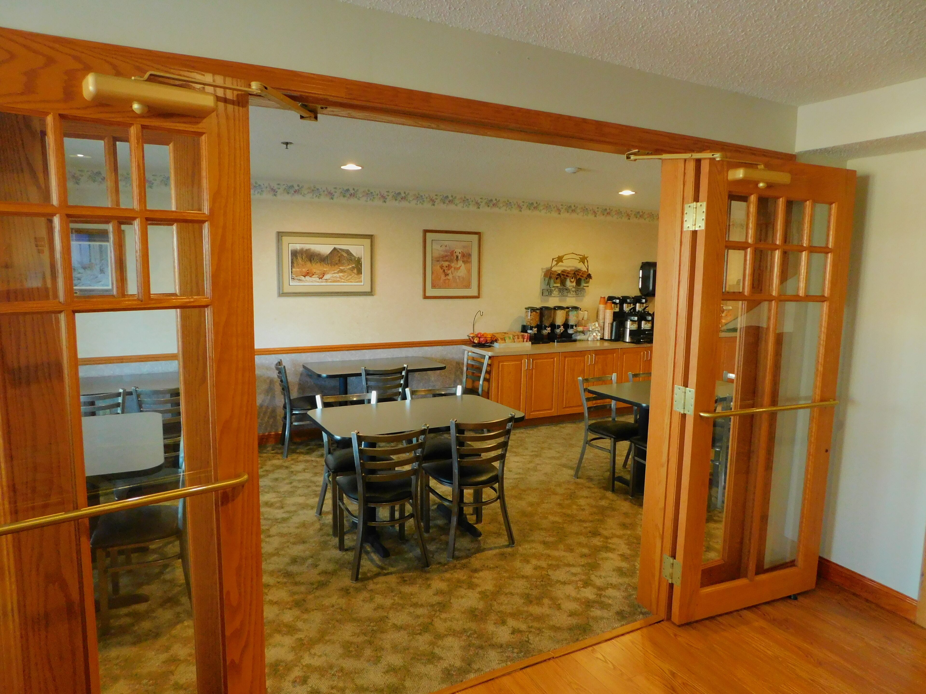 Free daily continental breakfast