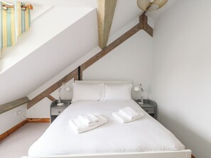 4 bedrooms, individually decorated, individually furnished, free WiFi