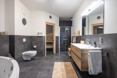 Park - Apartment 12 im Marinapark Scharmützelsee, Sauna, Whirlpool, E - Kamin, 4 Pers., 80 m²