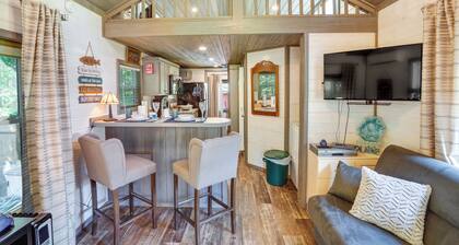 Mayfield Tiny Home w/ Porch, Walk to Beaches!