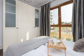 Apartment, 2 Bedrooms, Balcony | 2 bedrooms, bed sheets - City Panorama Apartment by Renters (Gdansk)