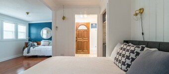 Downtown - Walk to Wimberley Square! Studio 2 @ Beer Ranch Project Inn