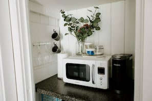 Interior - Downtown - Walk to Wimberley Square! Studio 2 @ Beer Ranch Project Inn (Wimberley)