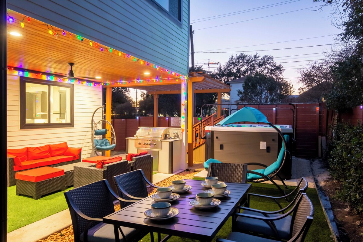 Photo 12 of LUXE Spacious Downtown Retreat; SwimSpa; BBQ&FreeParking; Steps2 Moody&UT&6th St