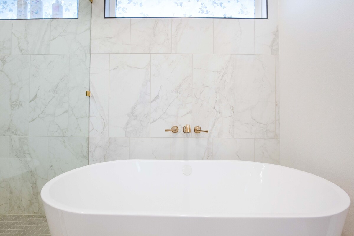 Photo 16 of LUXE Spacious Downtown Retreat; SwimSpa; BBQ&FreeParking; Steps2 Moody&UT&6th St