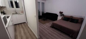 TV - Magnifique Studio de 25 m2 (Paris)