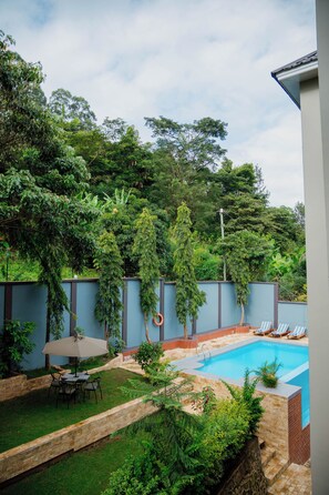 المنشأة من الخارج