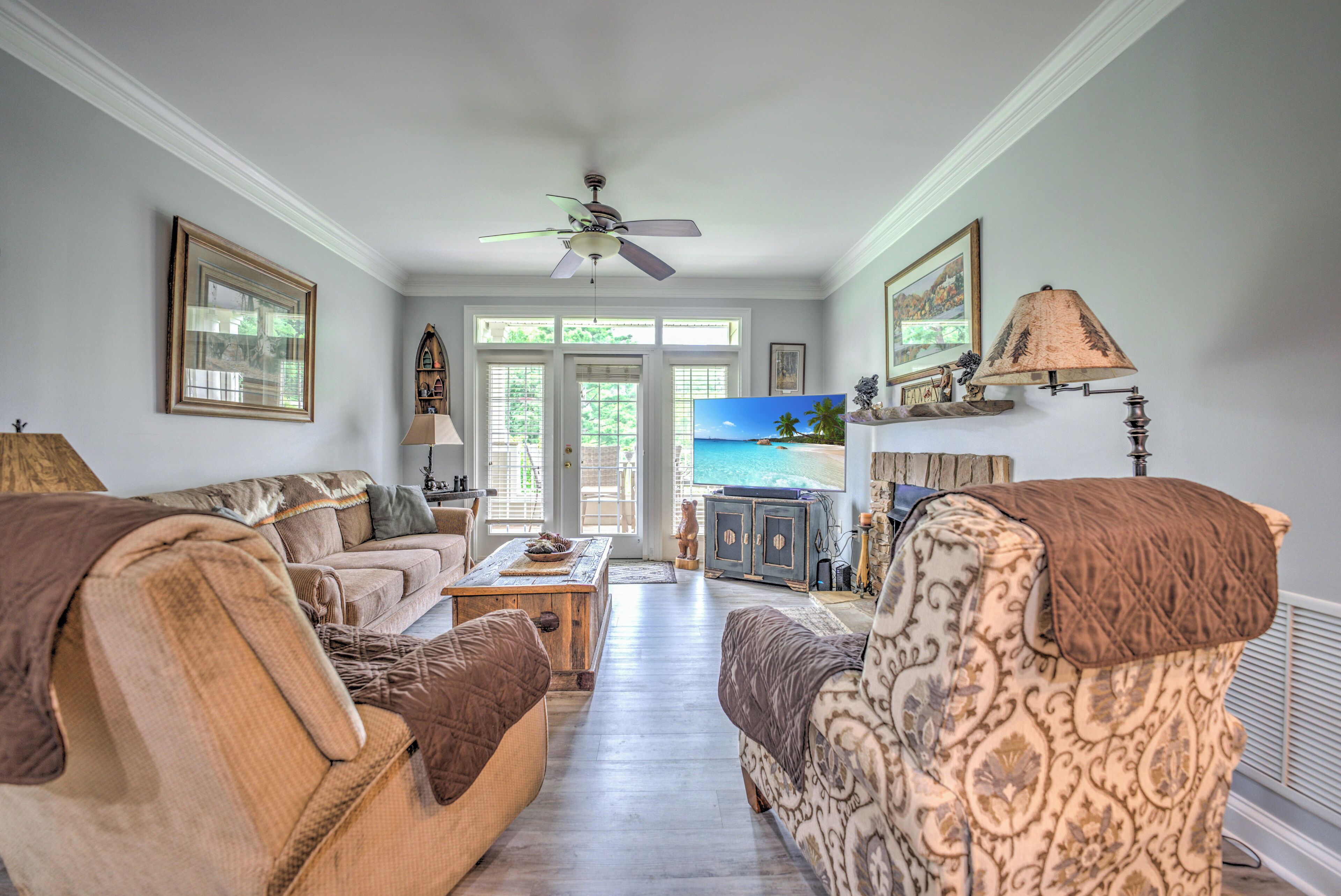 智能电视、壁炉