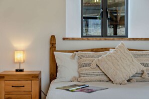 2 habitaciones, tabla de planchar con plancha, cuna de viaje y wifi
