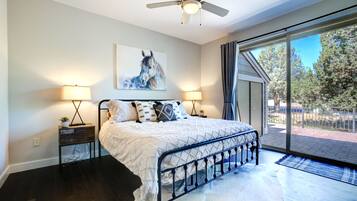 2 bedrooms, iron/ironing board, free WiFi, bed sheets