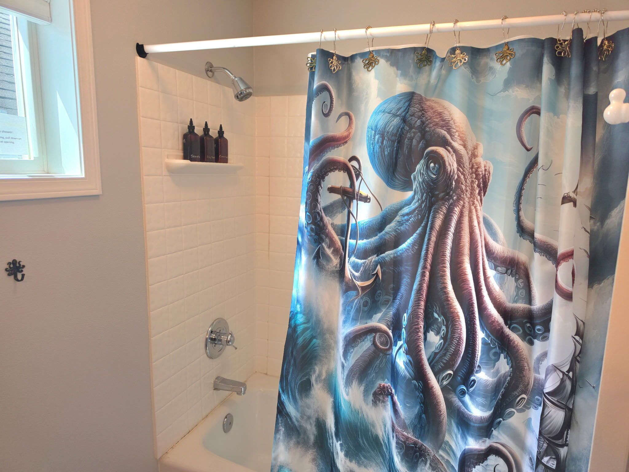 Towels, soap, shampoo, toilet paper