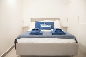 1 bedroom, in-room safe, iron/ironing board, free WiFi