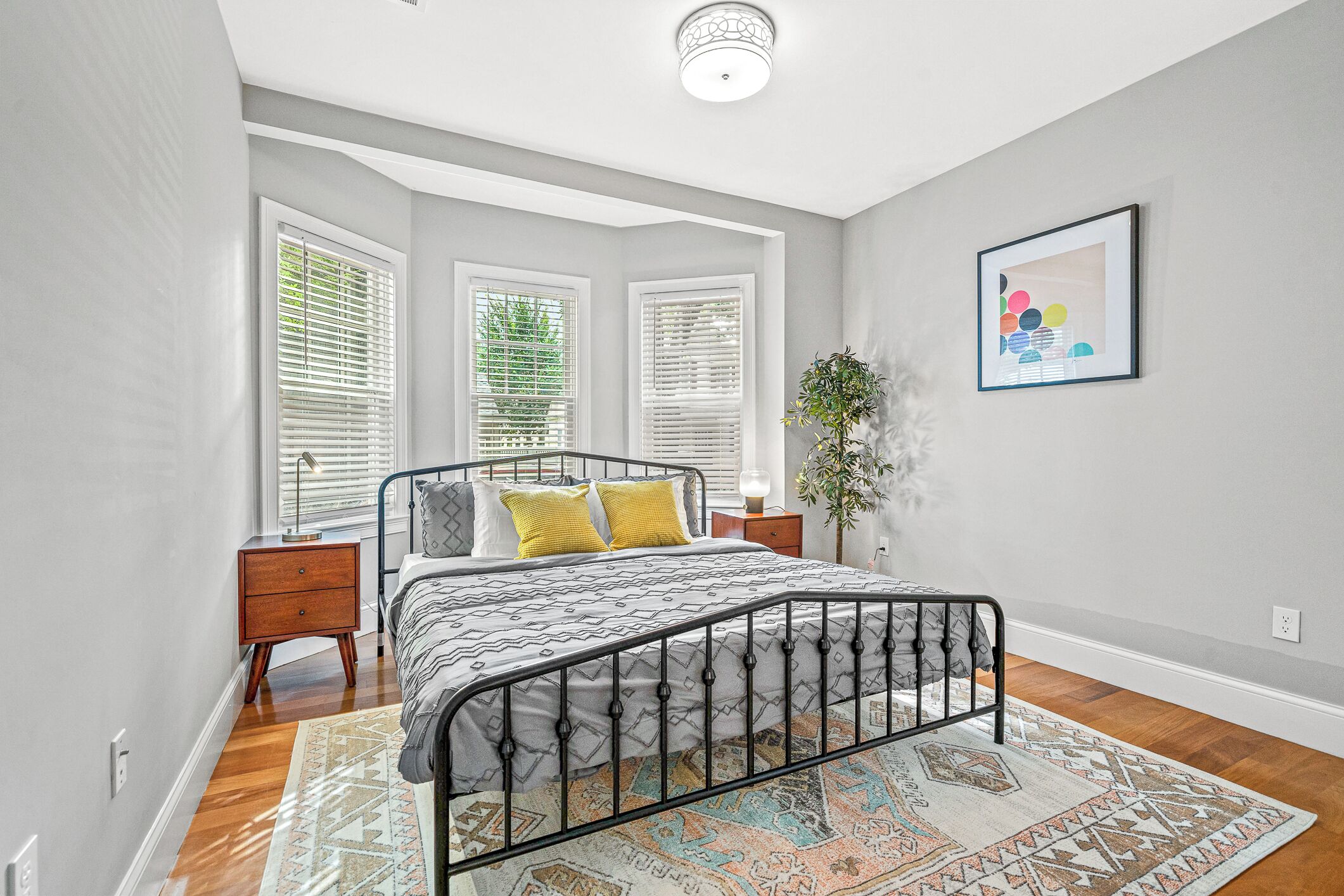 3 bedrooms, in-room safe, iron/ironing board, WiFi (free)