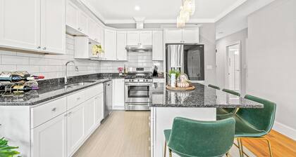 3BR2BA Retreat - 2min to Savin Hill Station