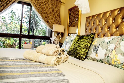 Serene home with enough bedrooms and bathrooms for a family travelling together.