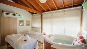 Salas de tratamientos para parejas, sauna, bañera de hidromasaje