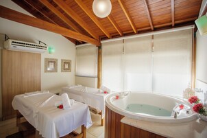Couples treatment rooms, sauna, hot tub, massages